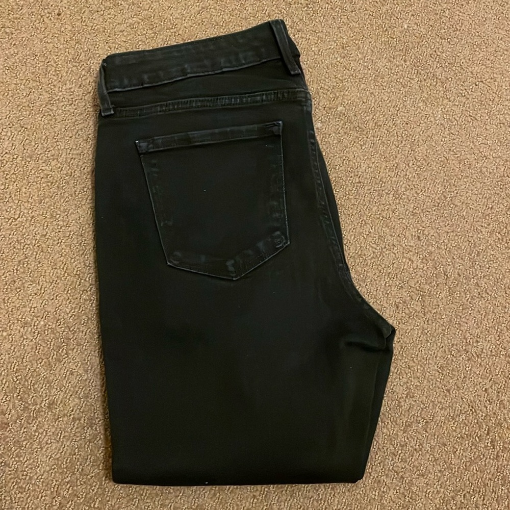 1 Pair Old Navy Super Skinny Pants- Size 10 Short
